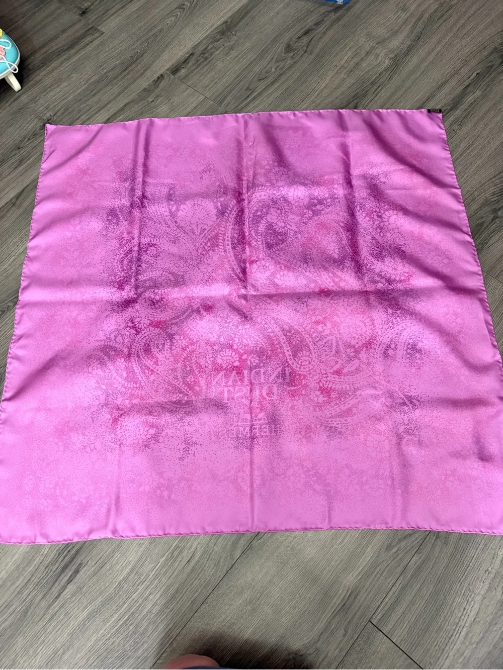 Hermes Pink Paisley 'Indian Dust' Silk Scarf - Picture 4 of 5